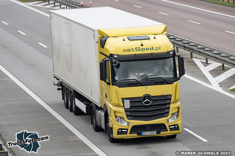 Mercedes-Benz Actros Ostsped.jpg