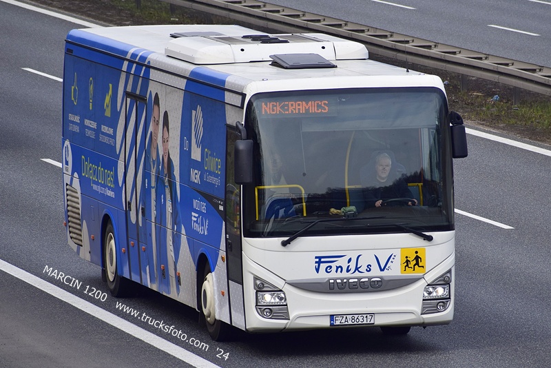 _DSC3652 AUTOBUS IVECO-crop-FENIKS V.JPG