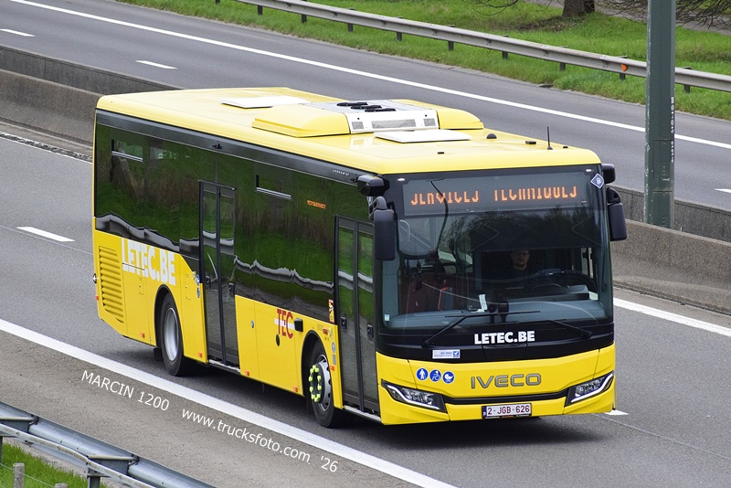 _DSC4767 AUTOBUS IVECO-crop-CROSSWAY.JPG