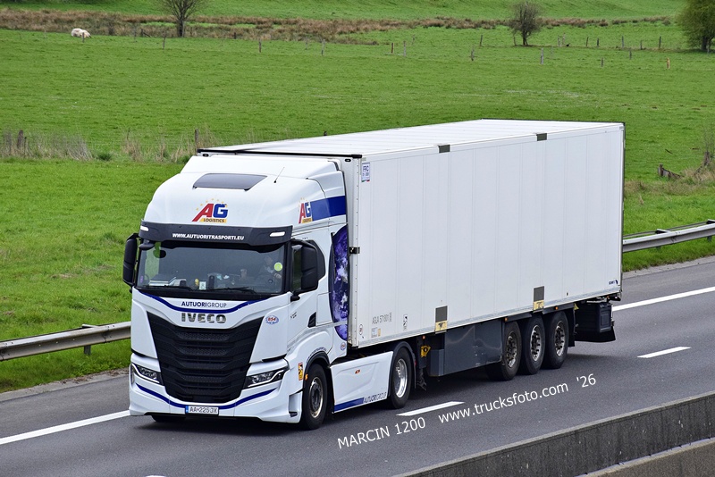 _DSC4792 AUTUORI GROUP-crop-IVECO S-WAY.JPG