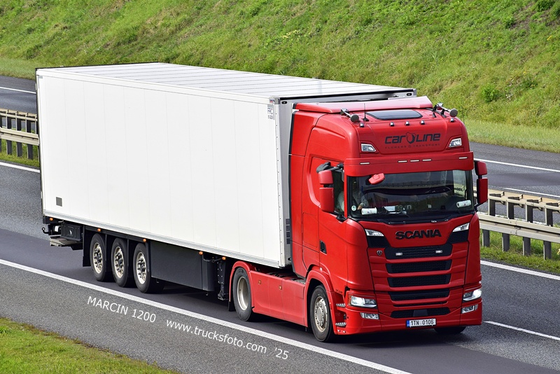_DSC2753 CAROLINE-crop-SCANIA S.JPG