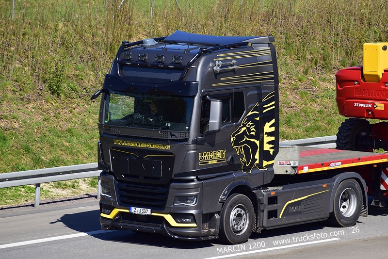 _DSC7055 UMBREIT-crop-MAN TGX II.JPG