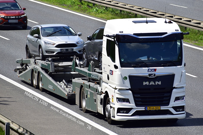 _DSC8015 BCA-crop-MAN TGX II.JPG