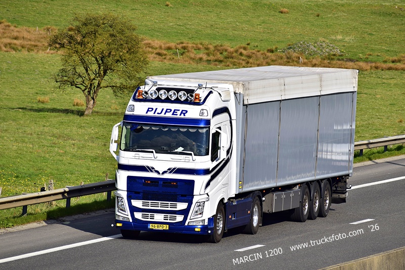 _DSC6744 PIJPER-crop-VOLVO FH4.JPG