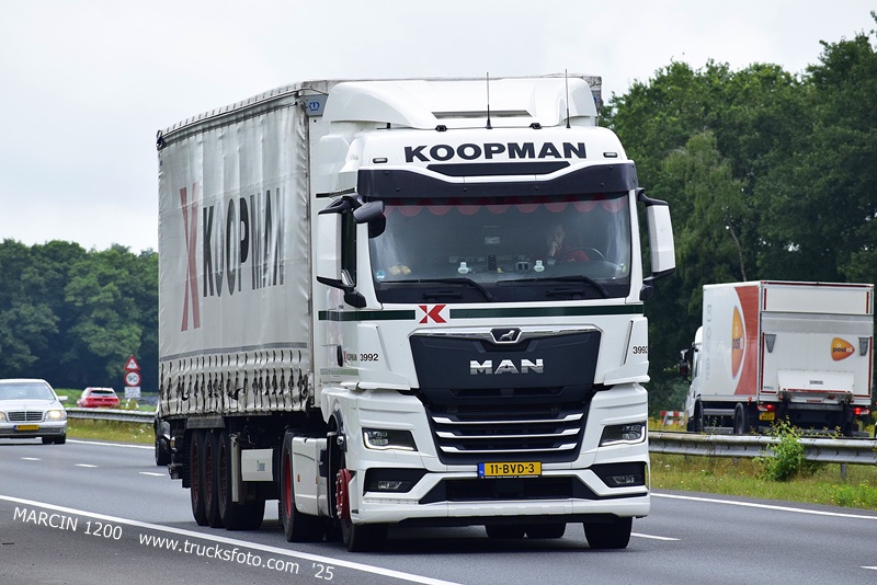 _DSC9901 KOOPMAN-crop-MAN TGX II.JPG