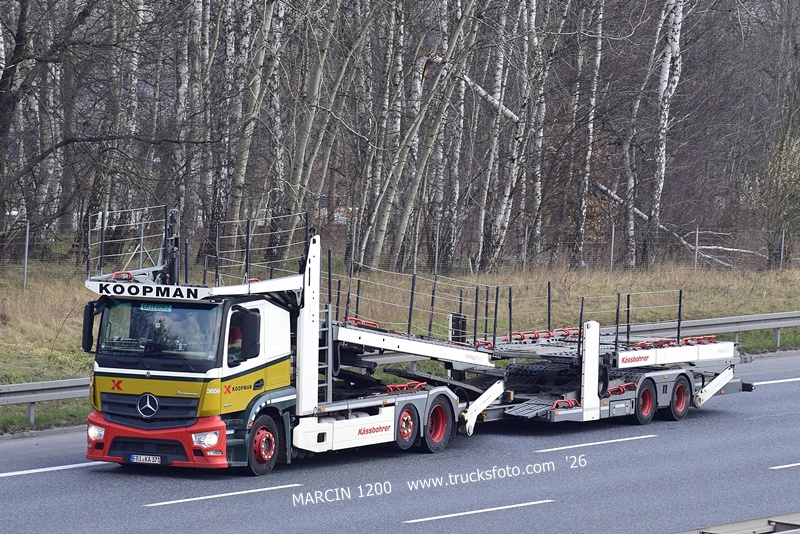 _DSC4020 KOOPMAN-crop-ACTROS.JPG
