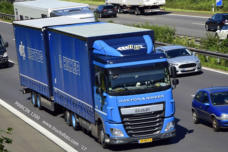 _DSC4655 Hartog & Bikker-crop-DAF XF 106.JPG