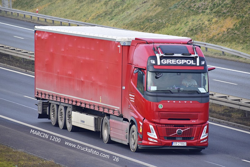 _DSC8702 GREGPOL-crop-VOLVO FH AERO.JPG