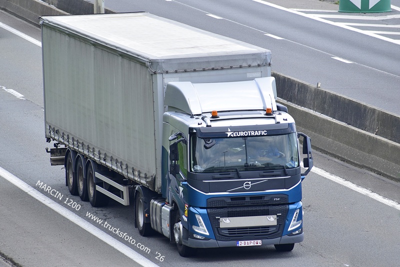 _DSC6149 EURO TRAFIC-crop-VOLVO FM5.JPG