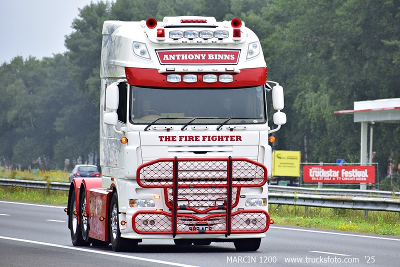 _DSC0587 ANTHONY BINNS-crop-DAF XF 105.JPG