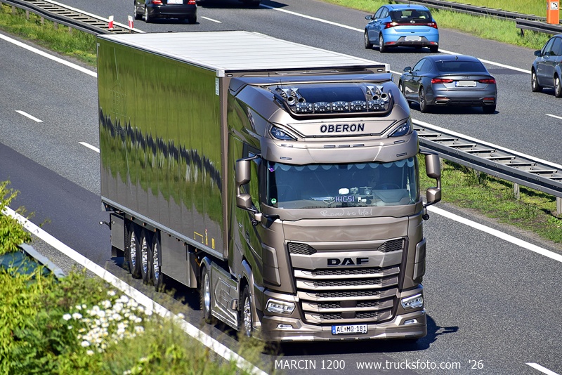 _DSC7824 OBERON-crop-DAF XG+.JPG