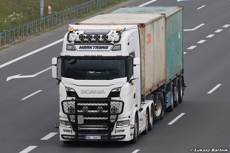 IMG_9258 Scania S MarkTrans.jpg