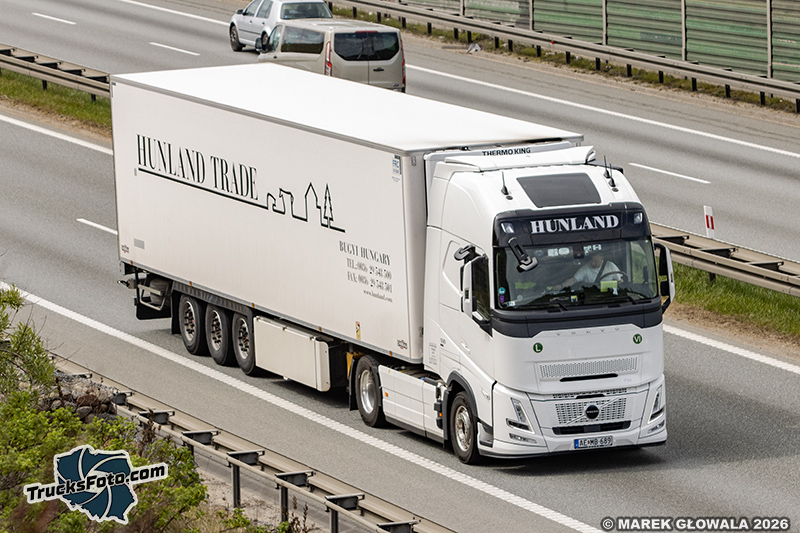 Volvo FH Aero Hunland.jpg