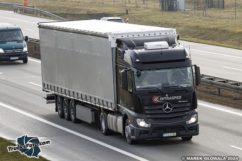 MB Actros F - Intrasped.jpg