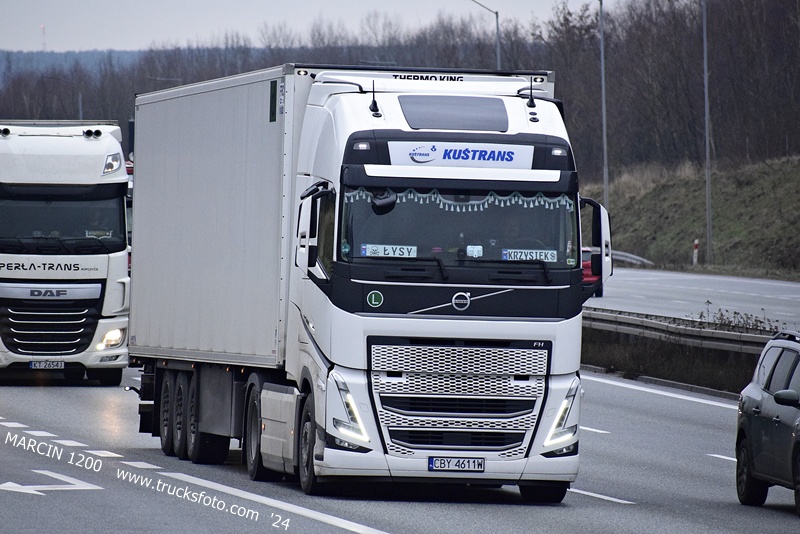 _DSC0120 KUŚTRANS-crop-VOLVO FH5.JPG