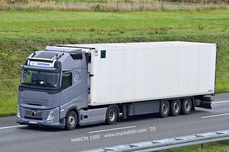 _DSC3072 KUŚTRANS-crop-VOLVO FH AERO.JPG