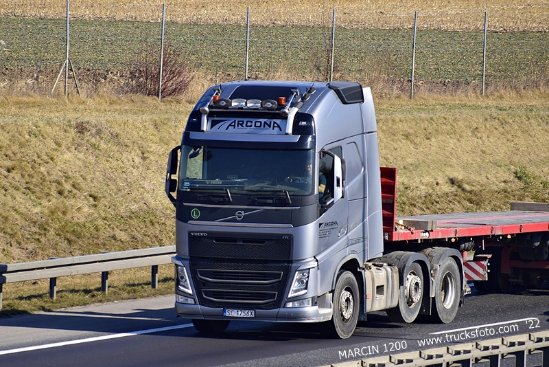 _DSC2675 ARCONA-crop-VOLVO FH4.JPG