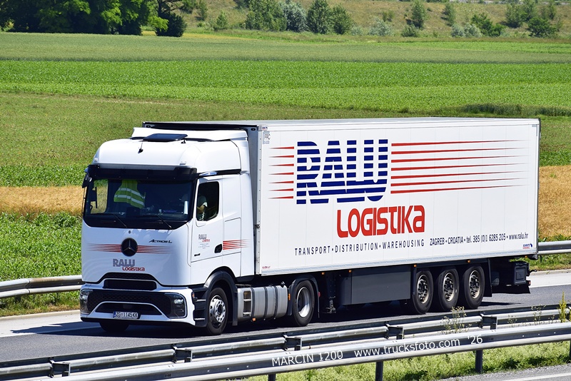 _DSC9182-crop-RALU LOGISTIKA - ActrosL ProCabin.JPG