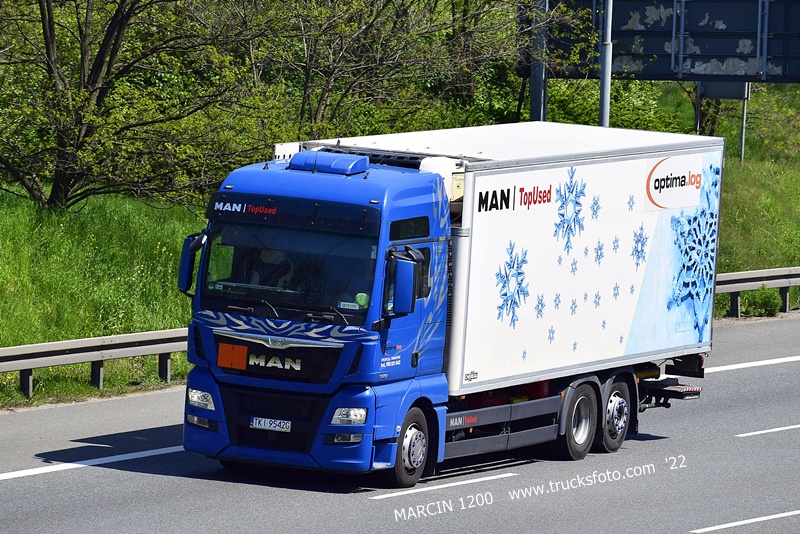 _DSC5279 OPTIMA.LOG-crop-MAN TGX.JPG