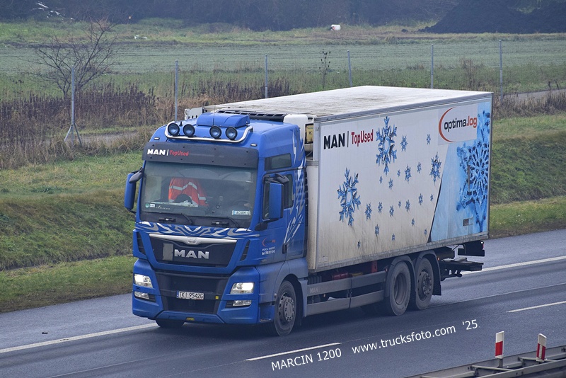 _DSC6599 Optima.log-crop-MAN TGX.JPG