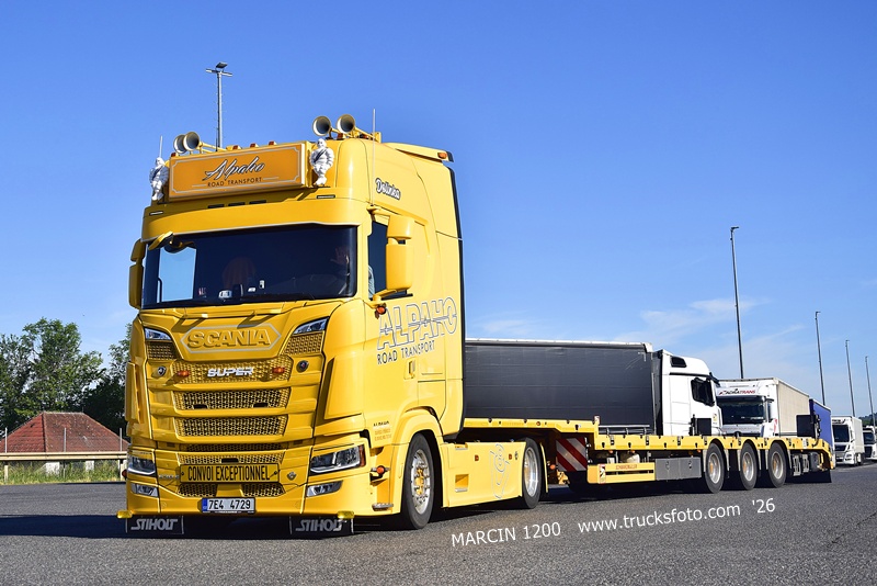 _DSC8104 ALPAHO-crop-SCANIA S530 V8.JPG