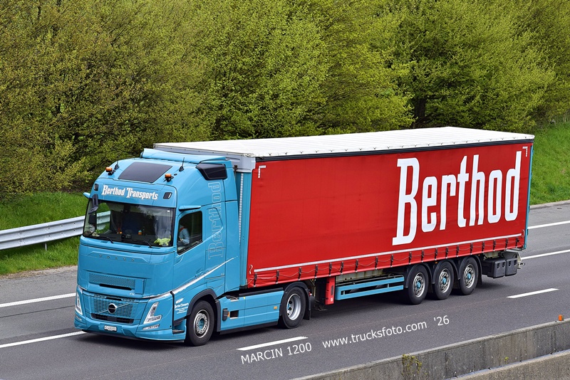 _DSC5516 BERTHOD TRANSPORTS-crop-VOLVO FH AERO.JPG
