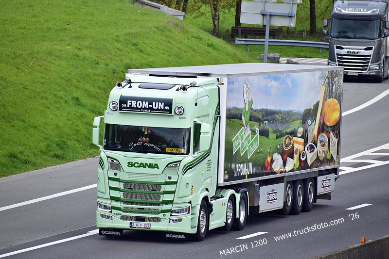 _DSC5885 SA FROM-UN NV-crop-SCANIA S530 V8.JPG