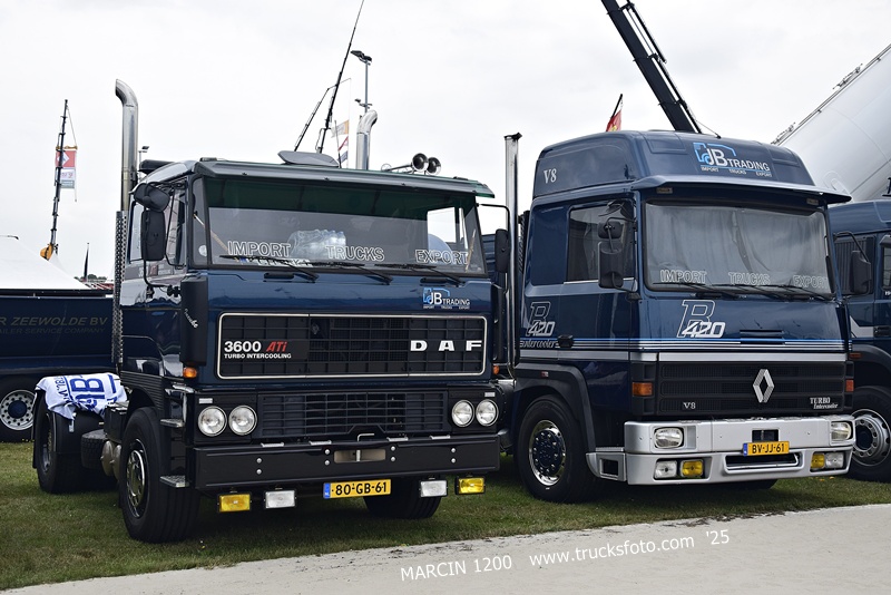 _DSC1647 JB TRADING-crop-DAF 3600 - RENAULT R420 TURBO INTERCOOLER V8.JPG