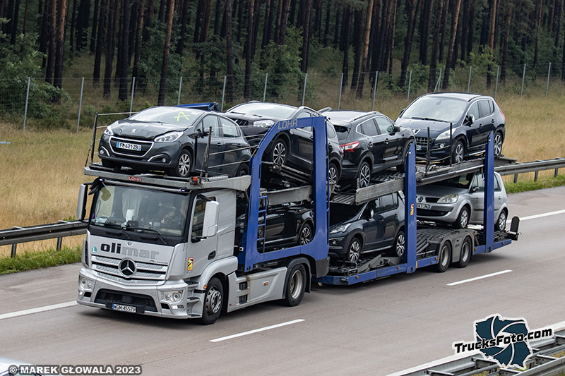 Mercedes-Benz Actros Olimar.jpg