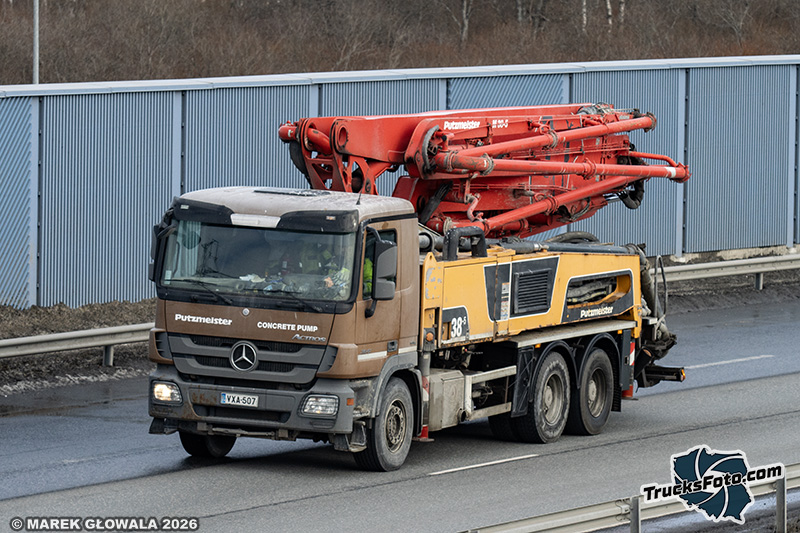 Mercedes-Benz Actros MP3 - Putzmeister M38-5.jpg