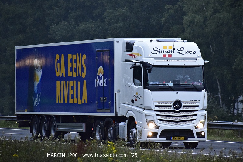 _DSC9568 SIMON LOOS-crop-ACTROS MP5.JPG