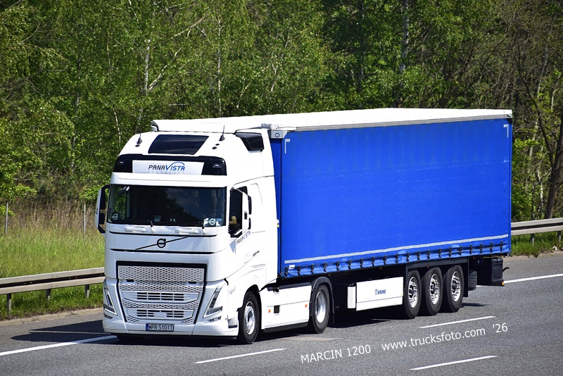 _DSC8034 PANAVISTA-crop-VOLVO FH5 - KRONE.JPG