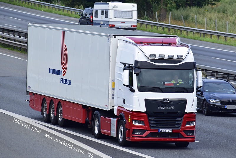 _DSC8523 BADENHOP FLEISCH-crop-MAN TGX II.JPG