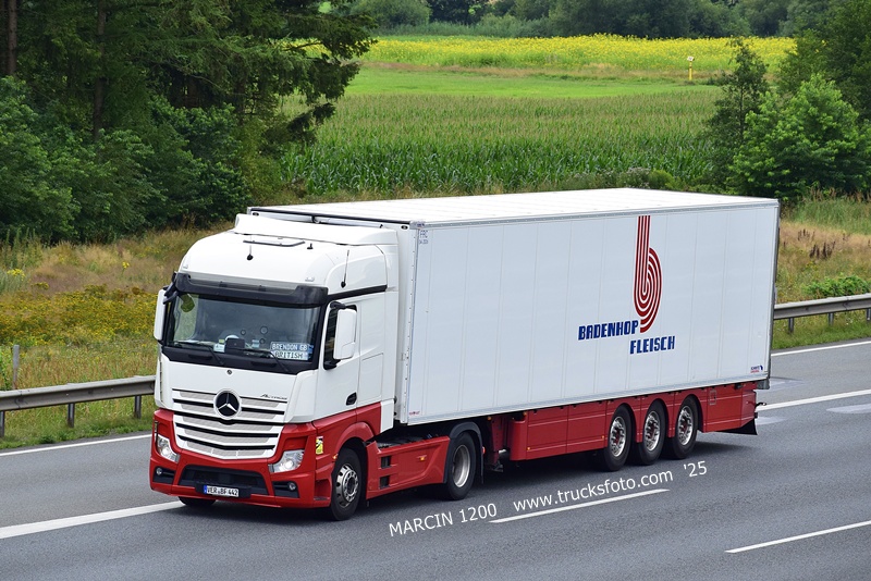 _DSC9424 BADENHOP FLEISCH-crop-ACTROS MP5.JPG