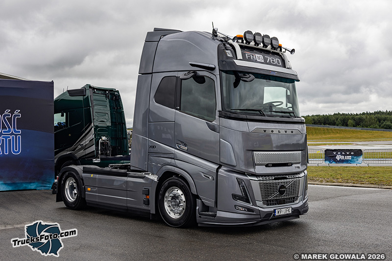 Volvo FH16 780 Aero - JFD.jpg