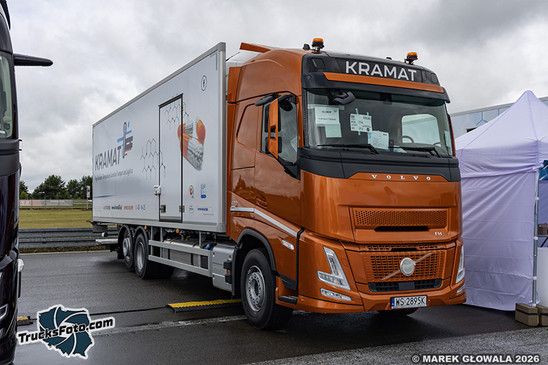Volvo FH Aero Kramat.jpg