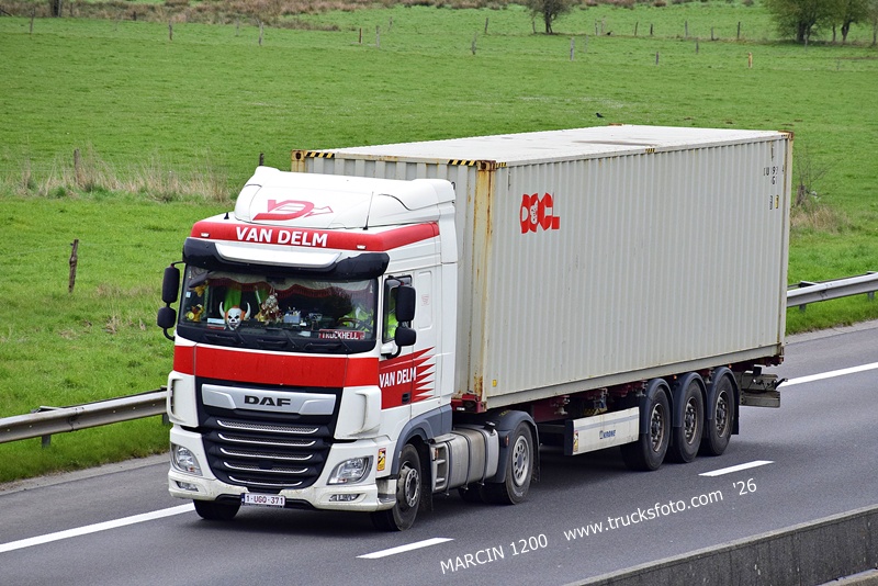 _DSC4672 VAN DELM-crop-DAF XF 106 II.JPG