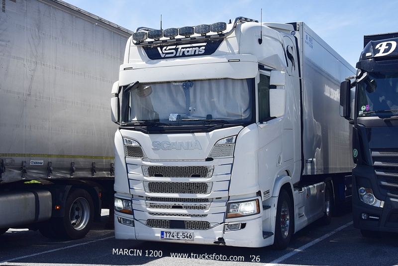 _DSC8113 VS TRANS-crop-SCANIA R NG.JPG