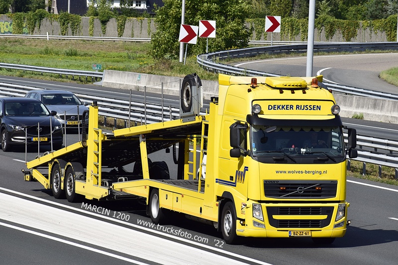 _DSC7654 DEKKER RIJSSEN-crop-VOLVO FH3.JPG