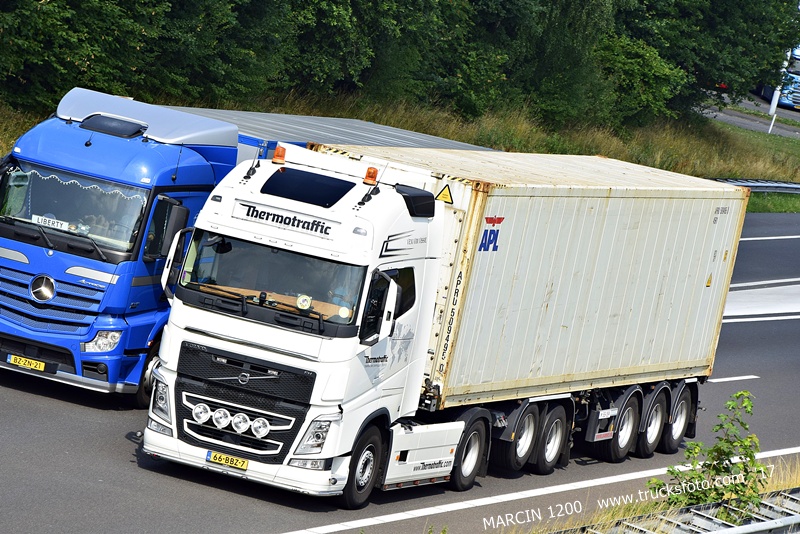 _DSC5114 THERMOTRAFFIC-crop-VOLVO FH4.JPG