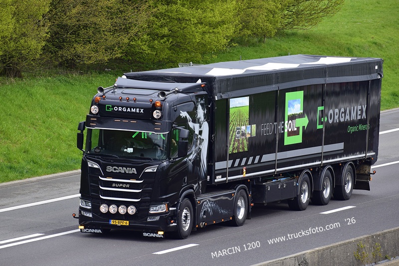 _DSC5481 ORGAMEX-crop-SCANIA R NG.JPG
