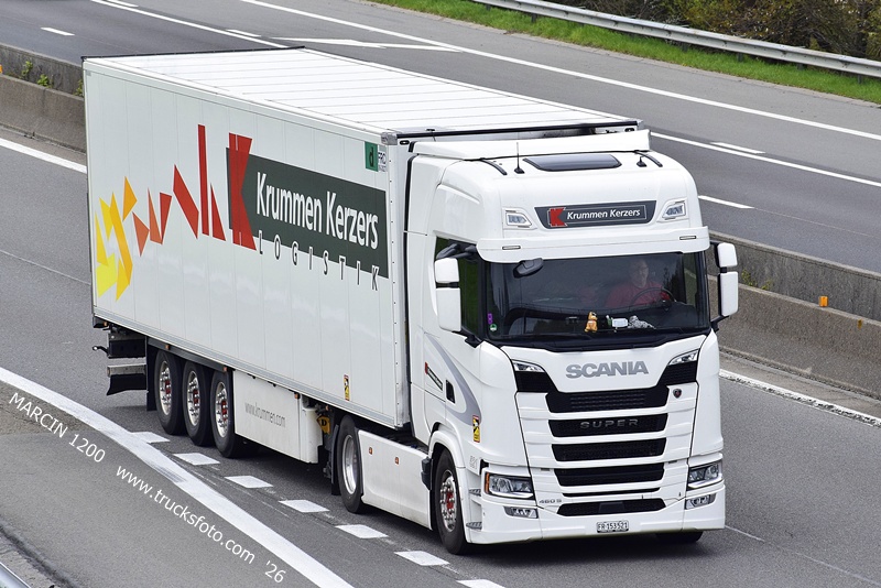 _DSC5642 KRUMMEN KERZERS-crop-SCANIA S460.JPG