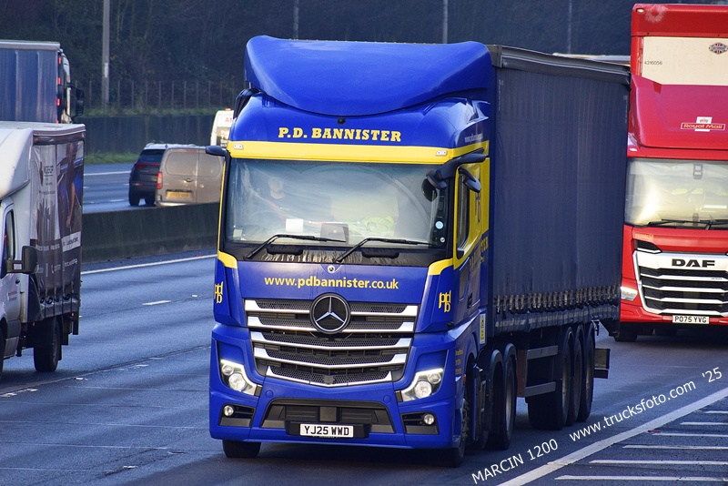 _DSC9398 P.D.BANNISTER-crop-Actros MP5.JPG
