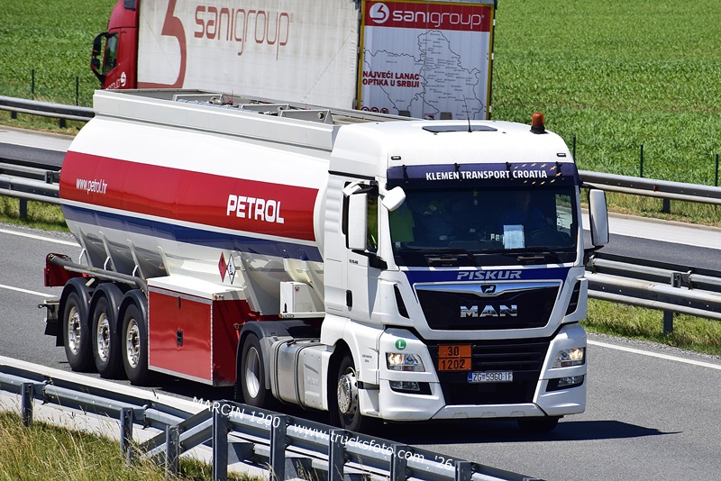 _DSC9172 PISKUR KLEMEN TRANSPORT-crop-MAN TGX.JPG