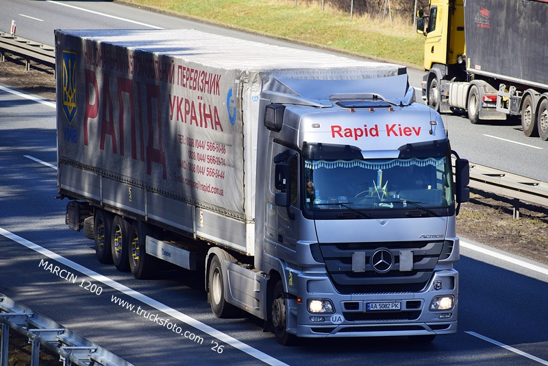_DSC3221 RAPID KIEV-crop-ActrosMP3.JPG