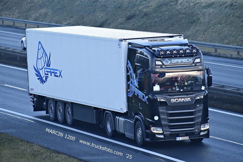 _DSC8328 GAREX-crop-SCANIA S530 V8.JPG
