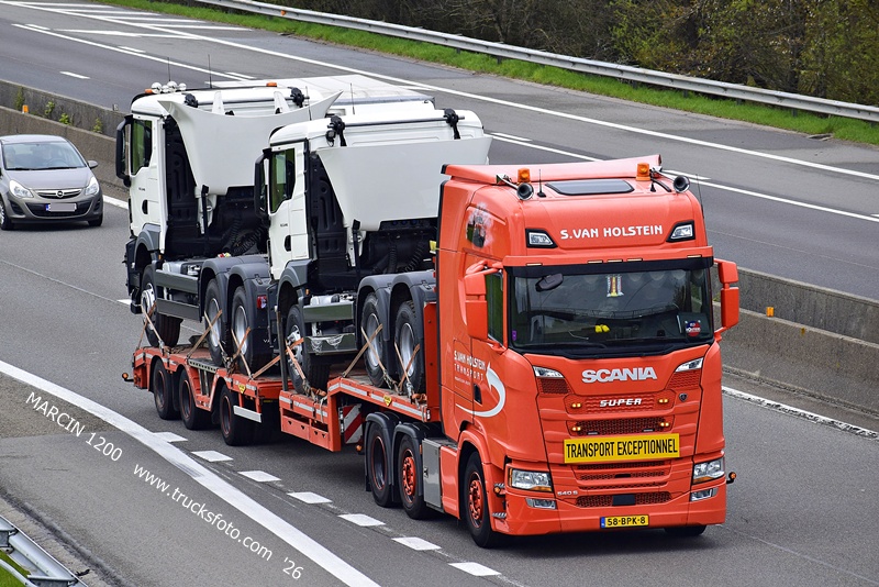 _DSC5423 S.VAN HOLSTEIN-crop-SCANIA S540.JPG