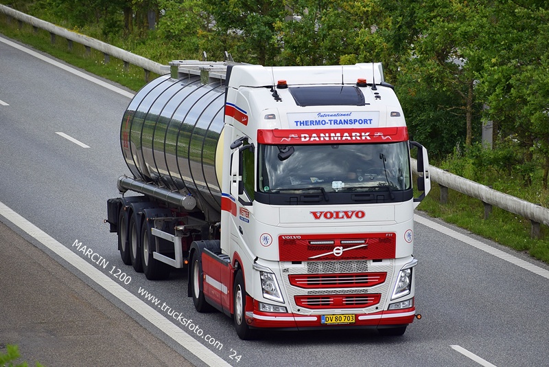 _DSC4433 THERMO-TRANSPORT-crop-VOLVO FH4.JPG
