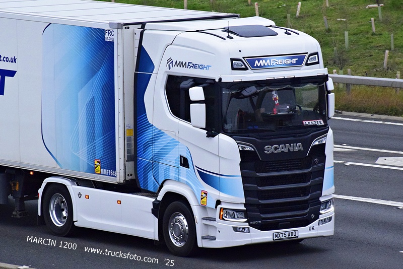 _DSC0165 MM FREIGHT-crop-SCANIA S590 V8.JPG