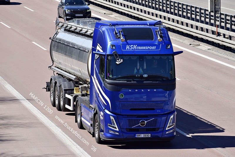 _DSC6935 KSK Transport-crop-VOLVO FH AERO.JPG